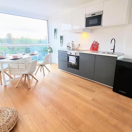 Rooftop Terrace, Free Garage Parking And Pool! Wien Exteriör bild