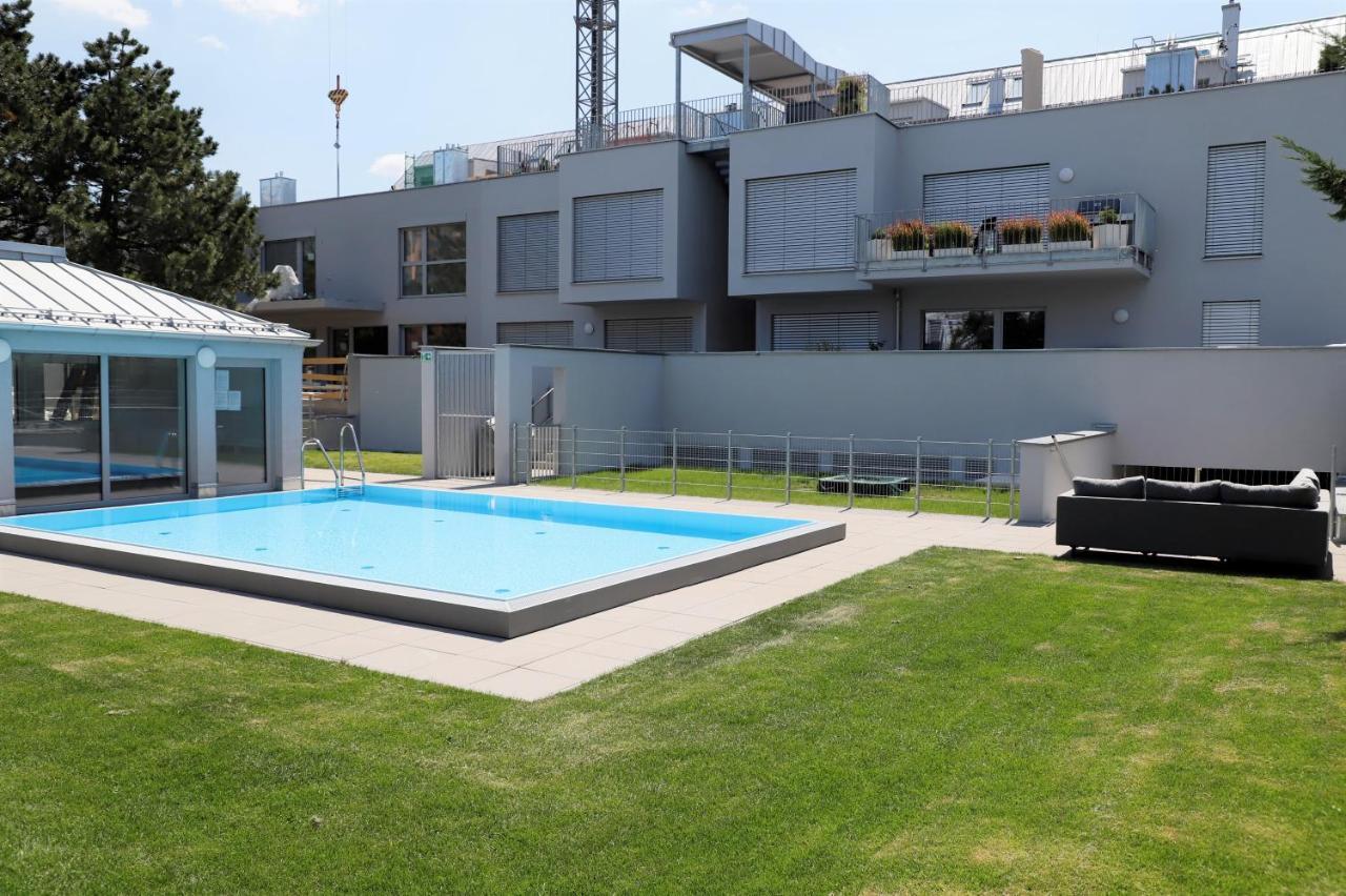 Rooftop Terrace, Free Garage Parking And Pool! Wien Exteriör bild