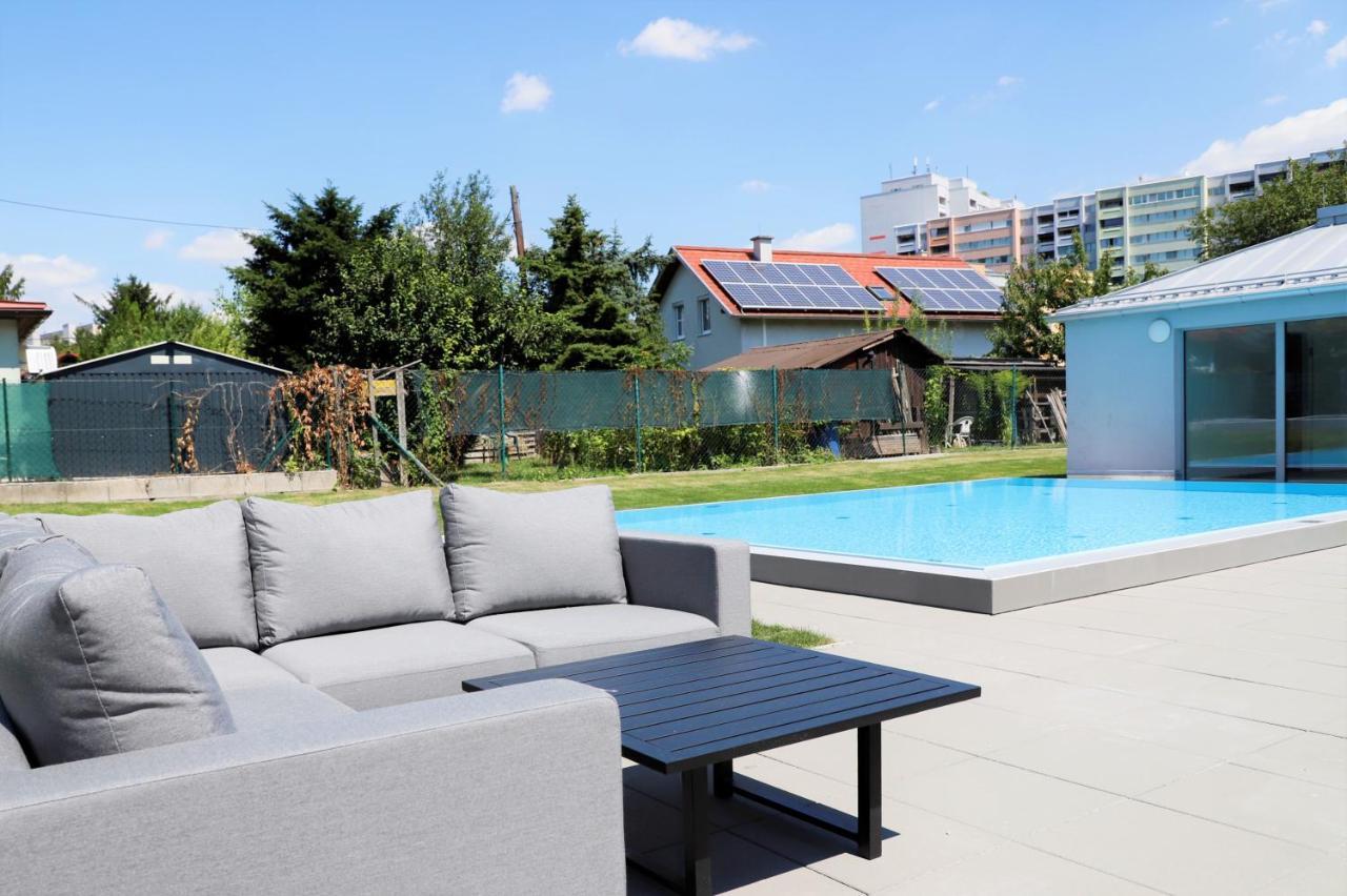 Rooftop Terrace, Free Garage Parking And Pool! Wien Exteriör bild